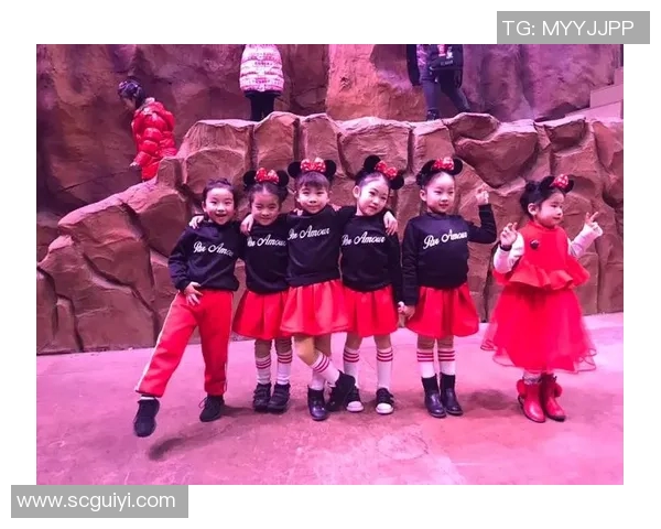 李明独家采访足球明星揭秘他们的训练生活与比赛心路历程 李明独家采访足球明星揭秘他们的训练生活与比赛心路历程