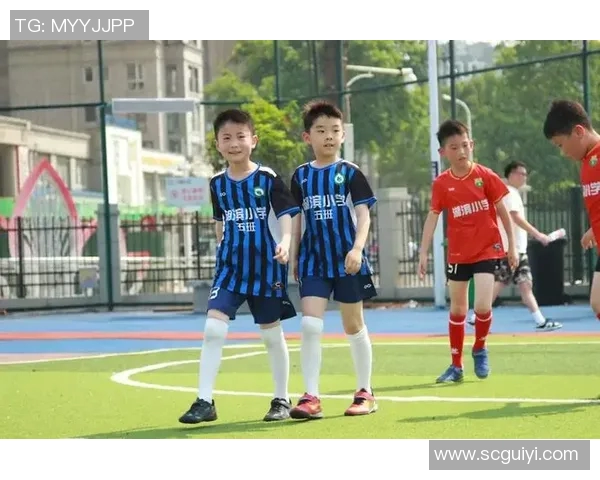 河源足球明星的崛起与发展探索他们如何在绿茵场上闪耀光芒